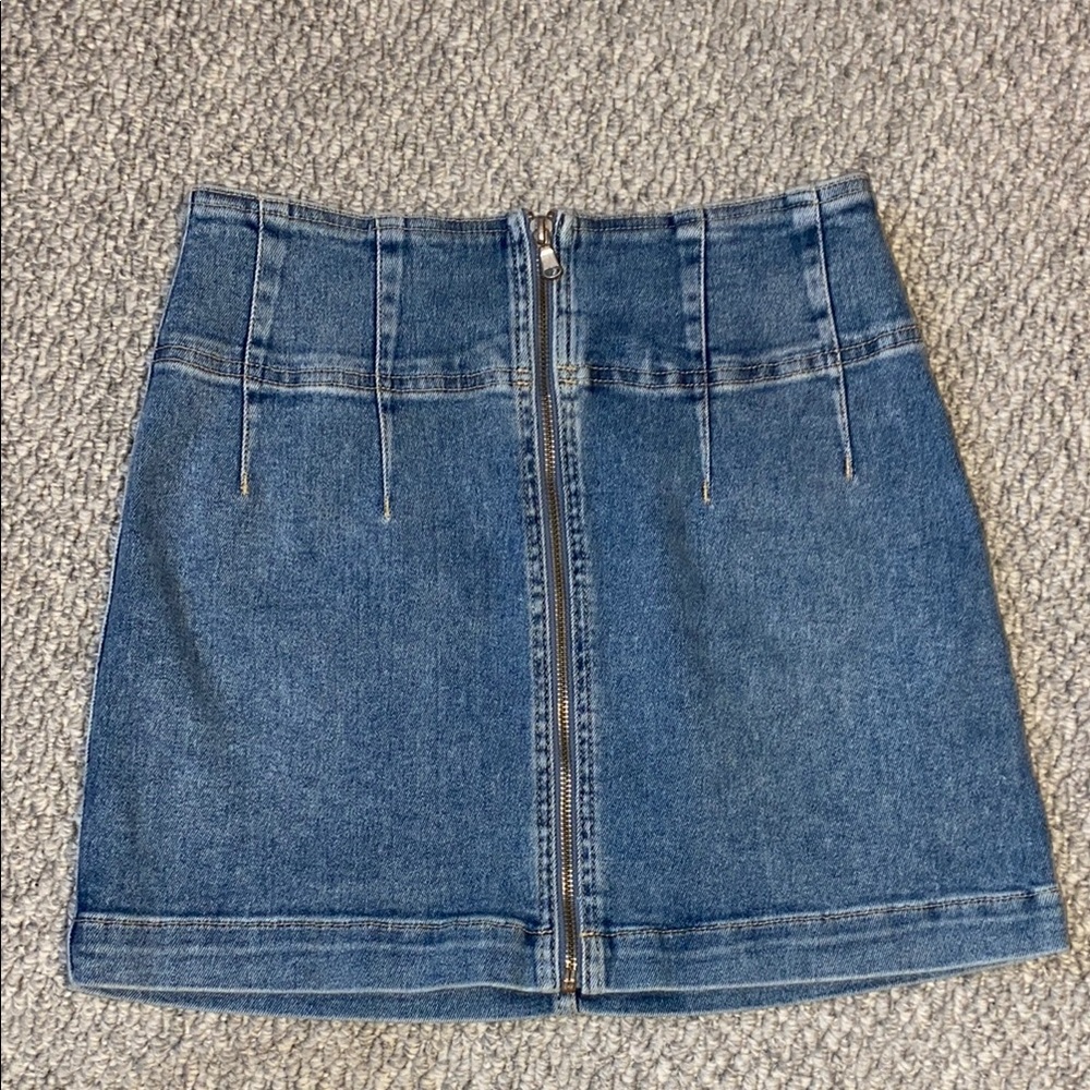 We The Free Mini Denim Skirt Sz 27 Pleated Design, Zipper Waist to Hem, EUC